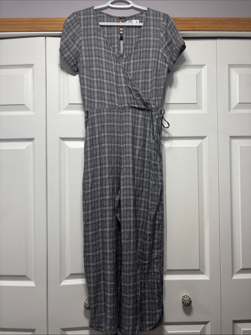 Hollister Plaid Short Sleeve Wide Leg Wrap Jumpsuit Grey